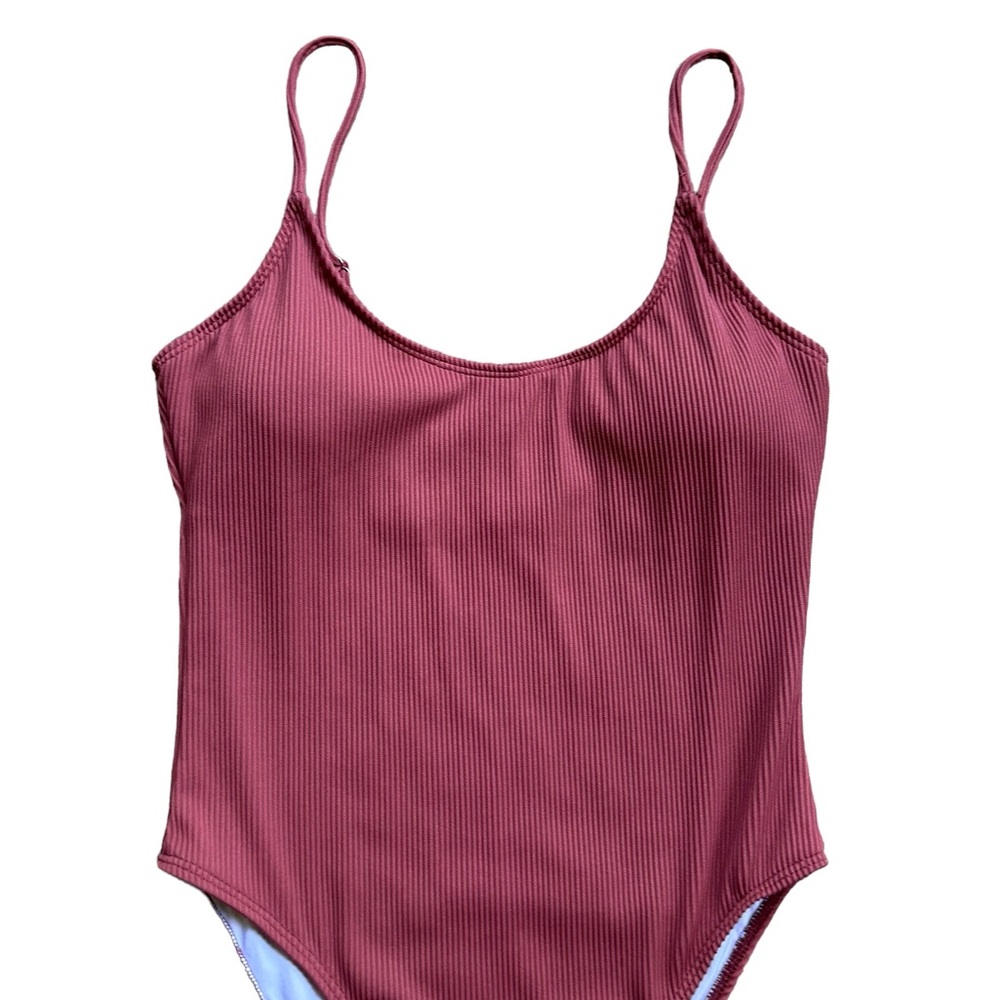 Woman’s swim NWT one piece bikini